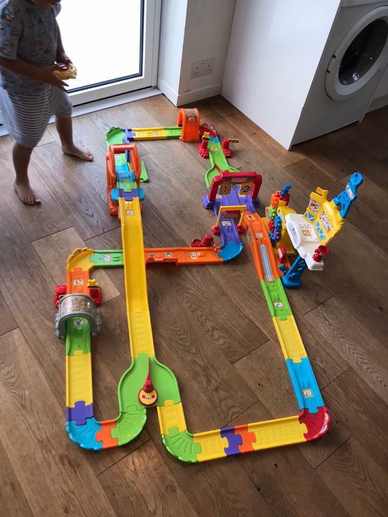 toot toot remote control race car